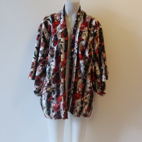 BLACK CORAL WHT/MULTI FLORAL OPEN TOP W/WIDE SLEEVES ONE SIZE* - Picture 3 of 8